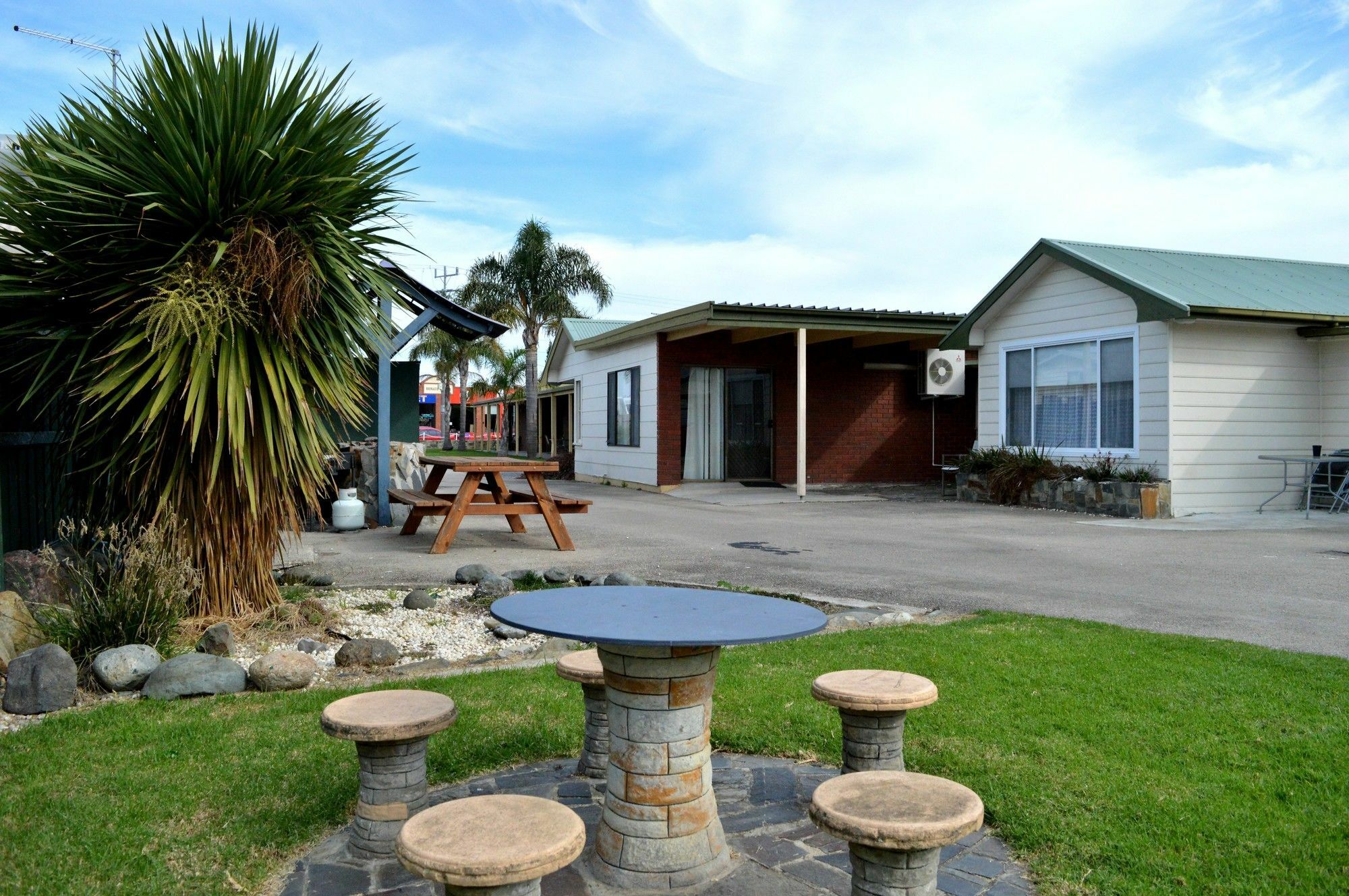 Lakes Jakaranda Holiday Units Motel Lakes Entrance Exterior photo